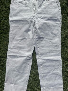 Ann Taylor White Casual Cotton Capri